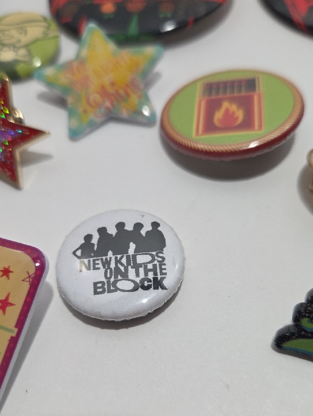 Button pins - Picture 5 of 6